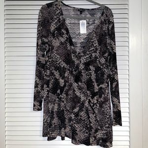 Plus size sheet snake skin blouse